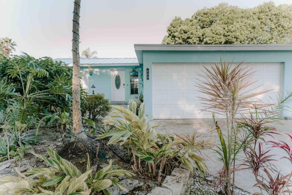 Entire Home, Heated Pool, Just 10 Min To Beach! ベロ・ビーチ エクステリア 写真